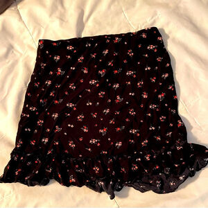 White Fawn Girls Skirt, Size 8/10, EUC